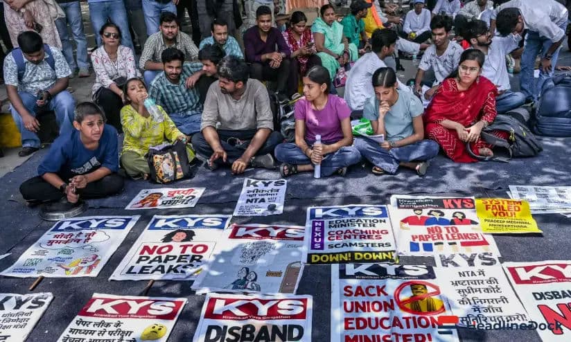 Free Library at Jantar Mantar Protest Becomes Hub of Learning and Resistance