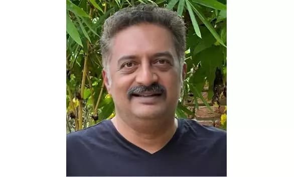 Bengaluru Court Issues Non-Bailable Warrant Against Actor Prakash Raj Over Voter IDs
