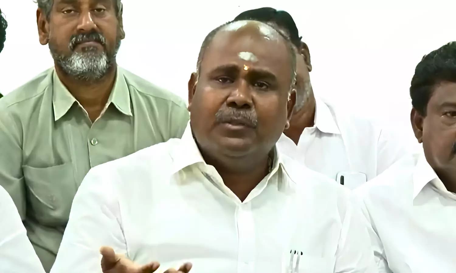 AIADMK Warns TVK of 'Political Consequences' over Cadre Poaching