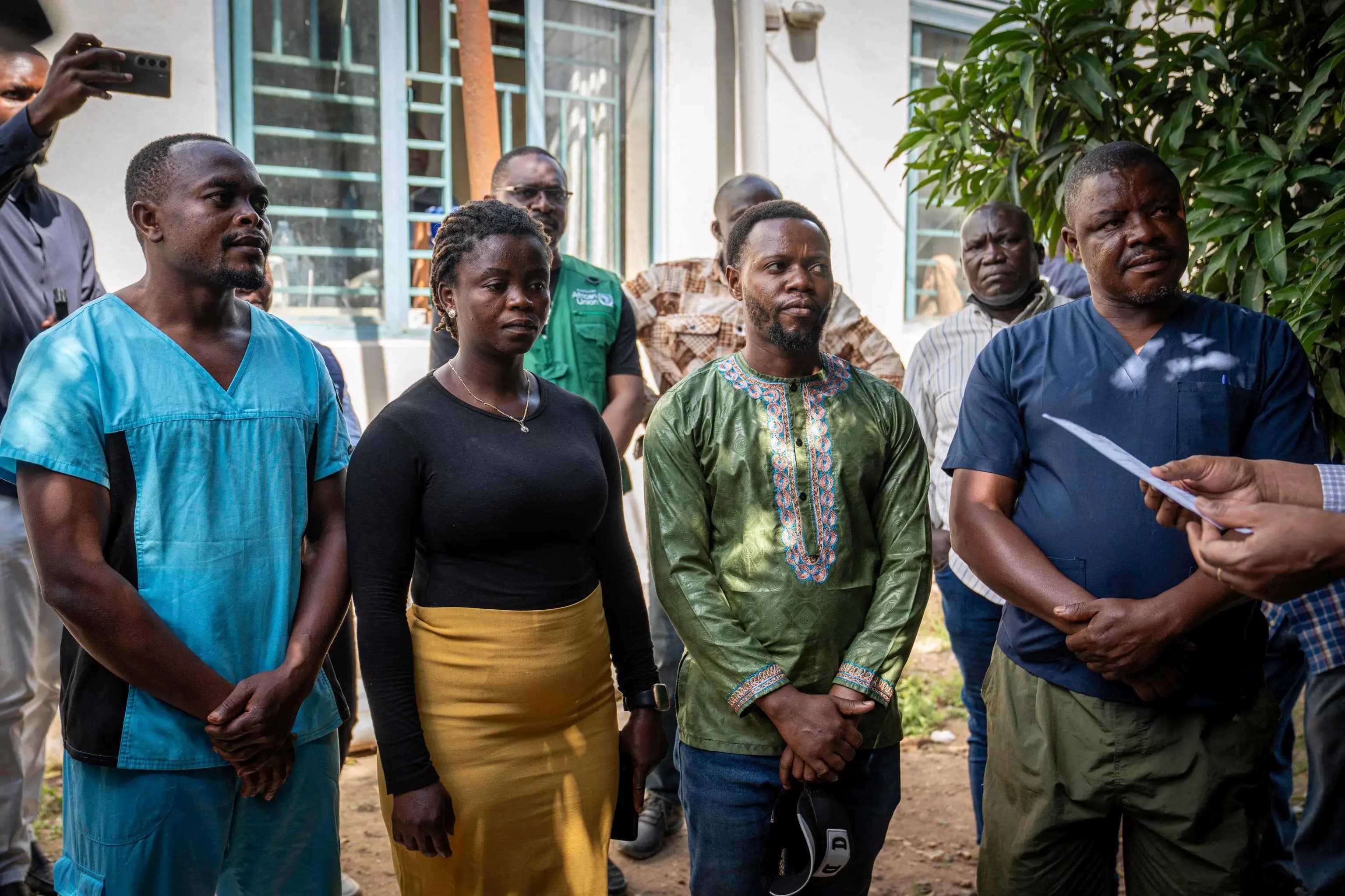 Ebola Patients Recover as Outbreak Spreads Globally