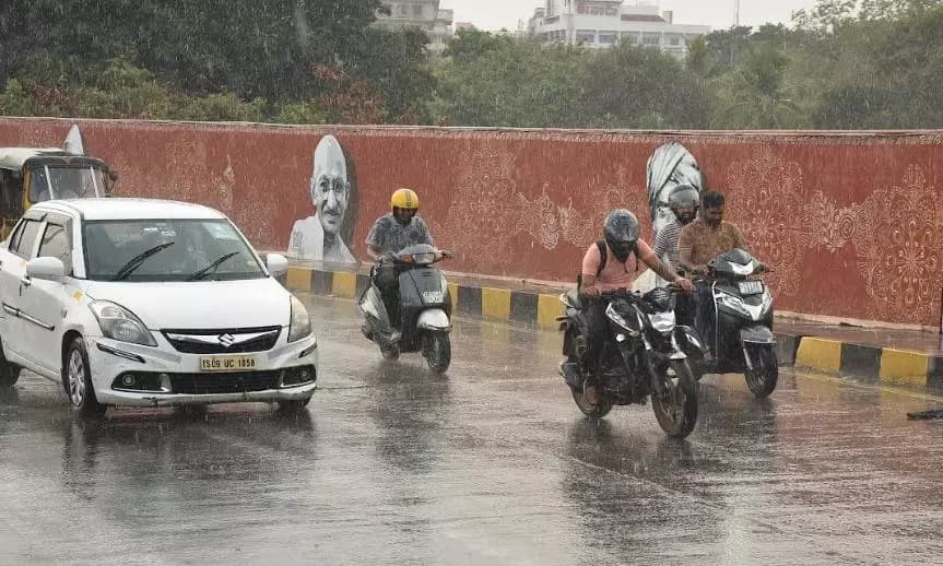 Telangana Experiences Intense Pre-monsoon Showers