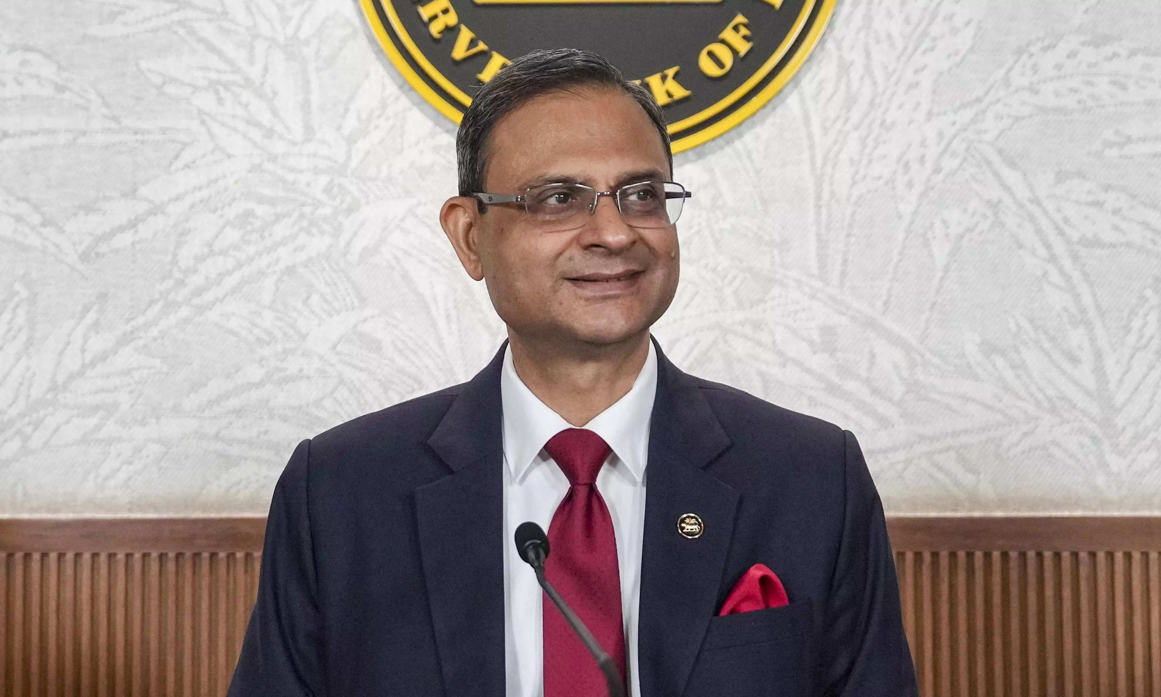 RBI Keeps Repo Rate Unchanged Amid Global Risks