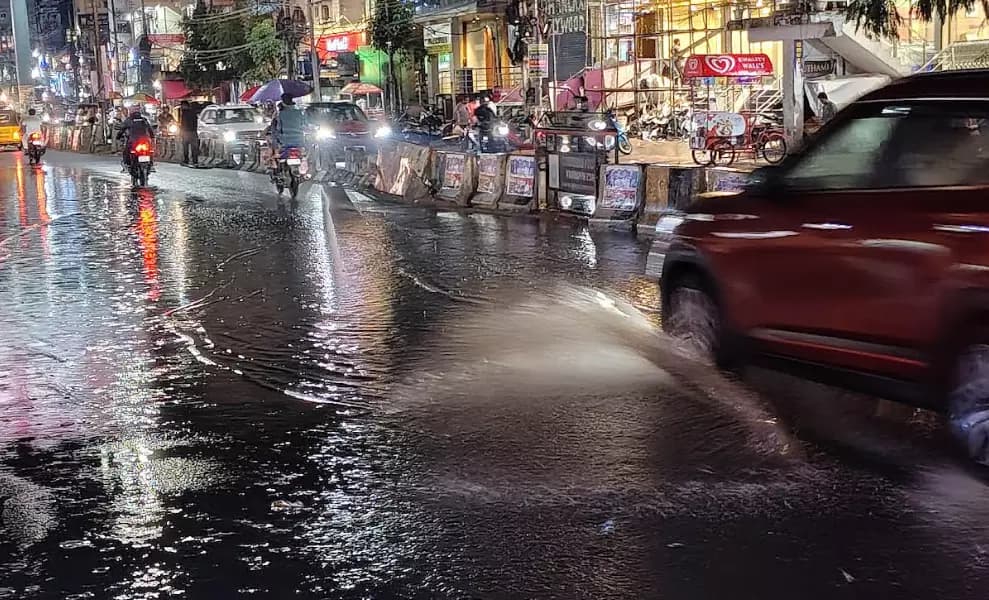 Seven Days of Heavy Rain and Thunderstorms Expected Across Telangana