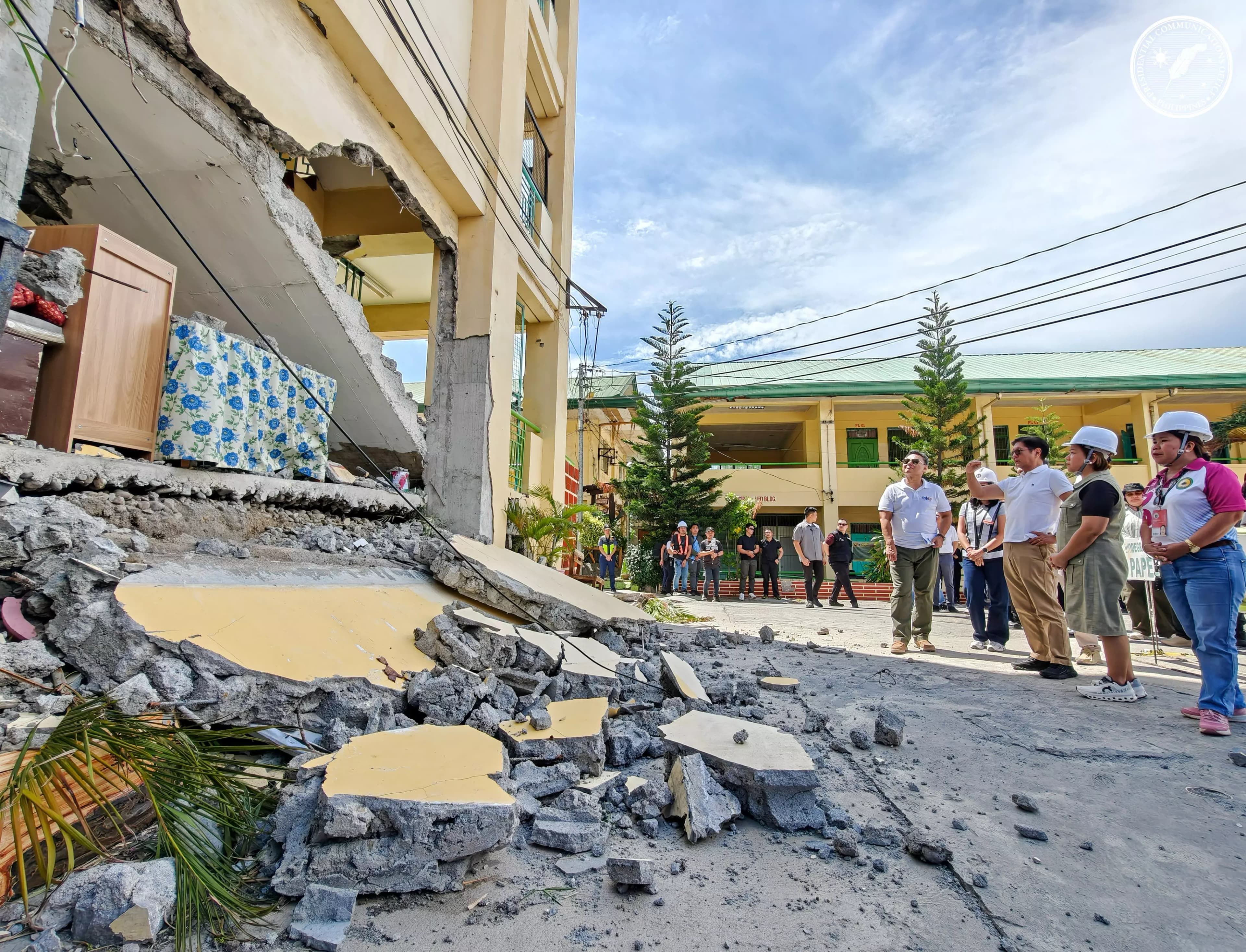 Powerful 6.7 Magnitude Earthquake Strikes Near Palu in Central Indonesia