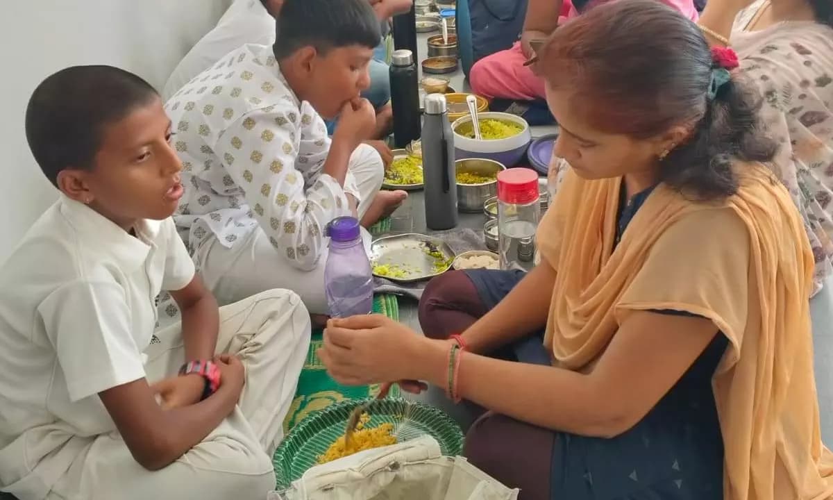 Mathru Hastha Bhojanam: School Initiative Revives Traditional Food and Family Bonds
