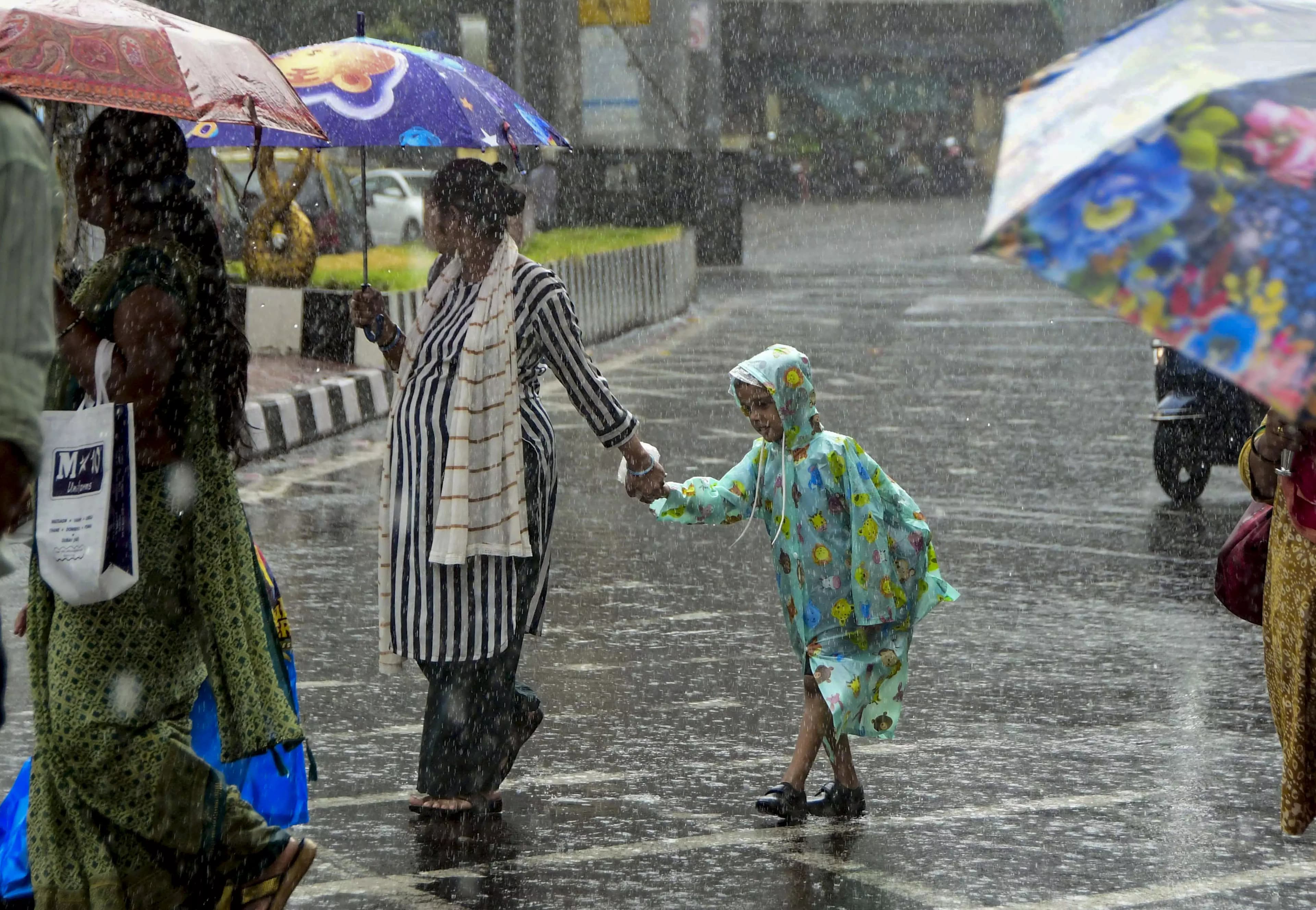 Heavy Rains Trigger Severe Waterlogging Across Mumbai, Andheri Subway Remains Shut