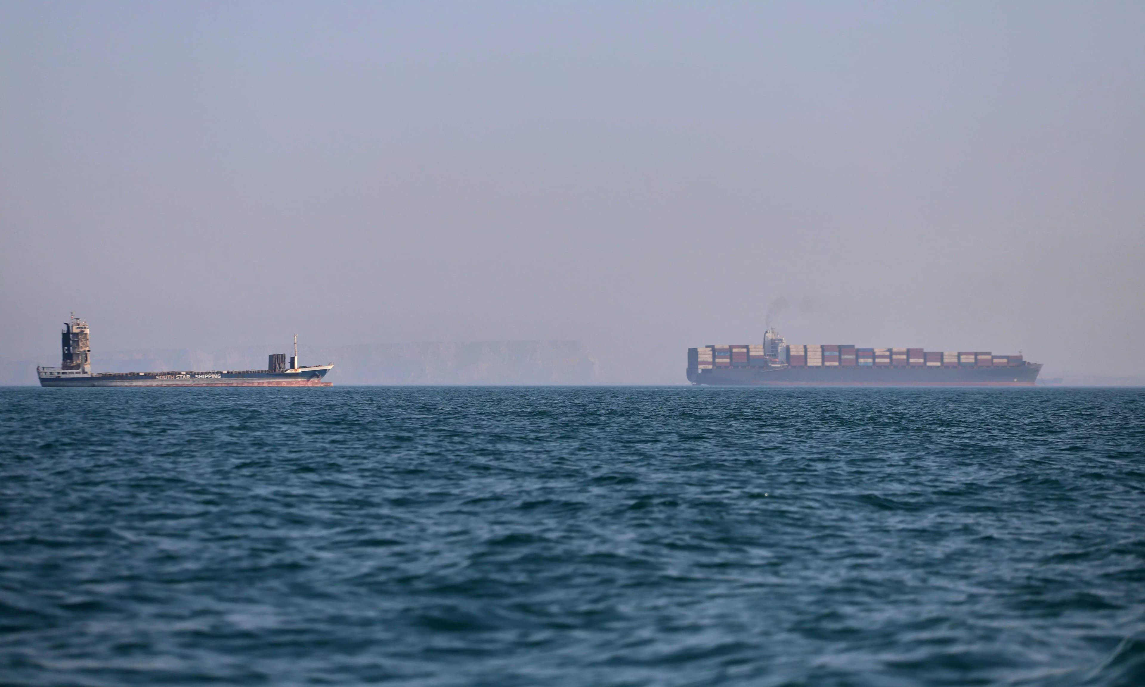 UN Pauses Strait of Hormuz Ship Evacuation After Gulf of Oman Attack
