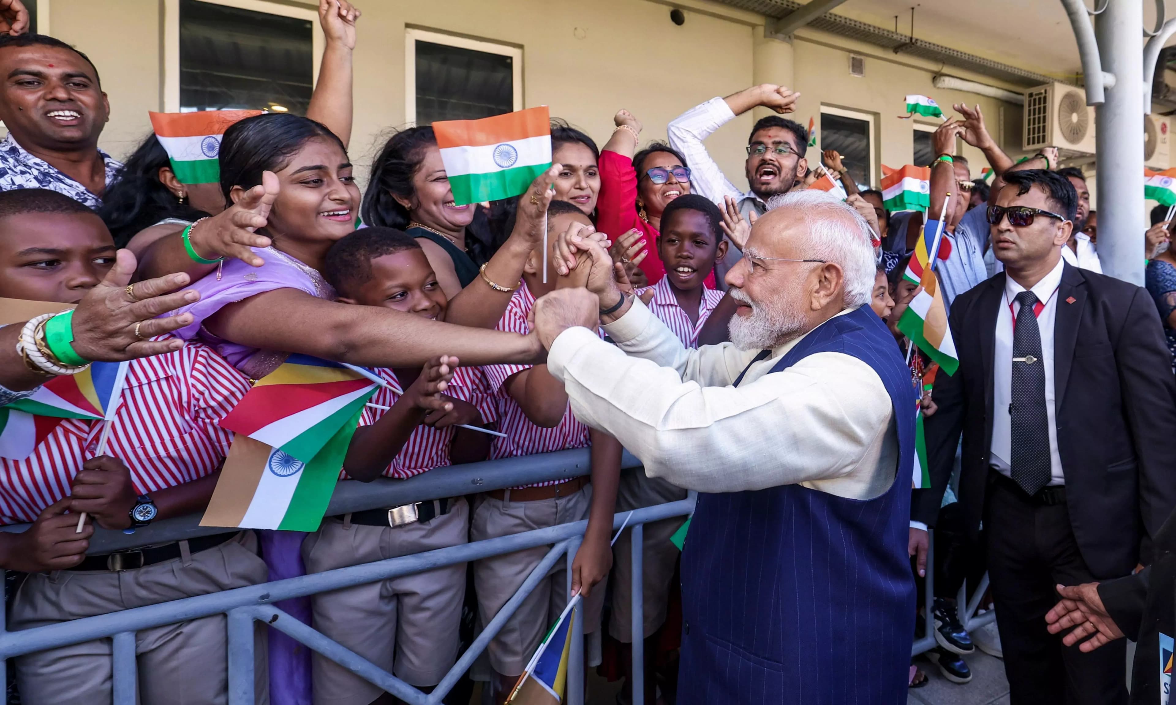 PM Modi Receives Grand Welcome from Indian Diaspora during Seychelles State Visit