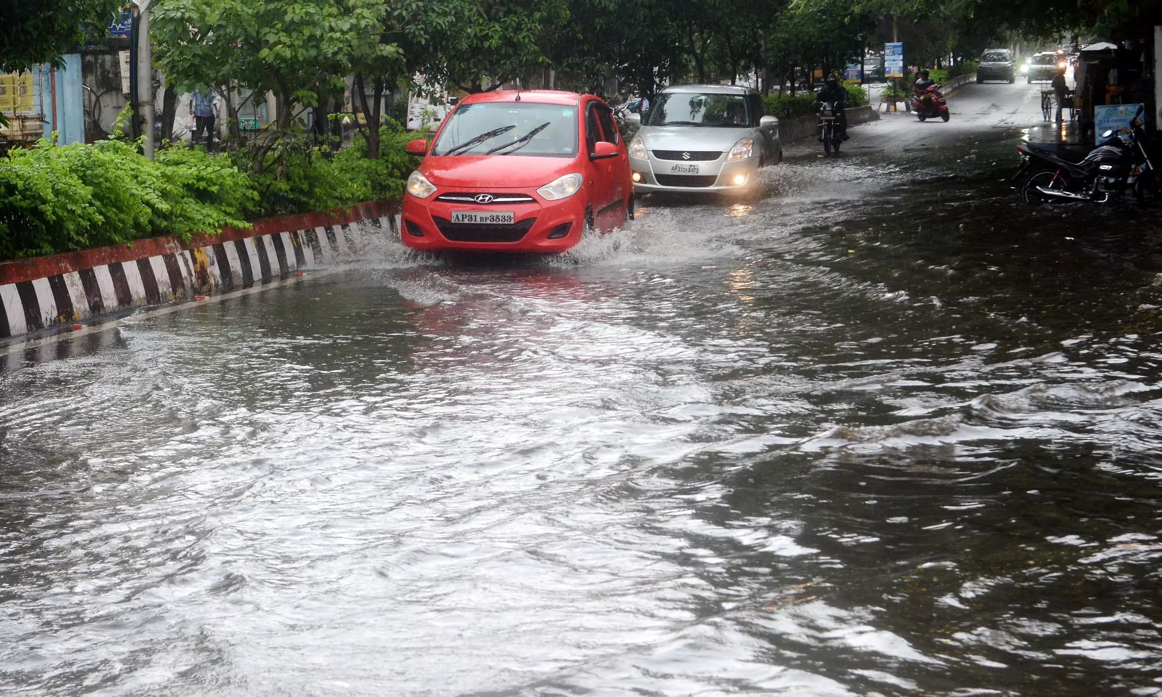 Heavy Rain Lashes Parts Of Andhra Pradesh Causing Widespread Waterlogging and Disruption