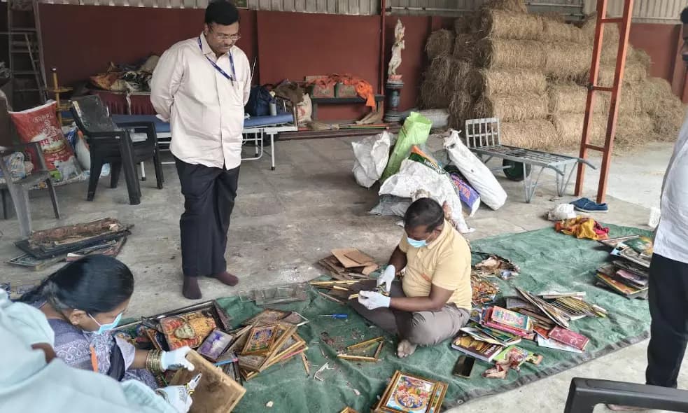 GHMC Plans to Institutionalise Sacred Waste Collection Drives Across Hyderabad