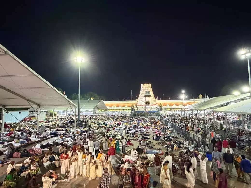 Tirumala Sees Massive Pilgrim Influx Despite Conclusion of Summer Vacation Season