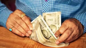 8th Pay Commission: Will Central Employees Receive Up to Rs 93 Lakh Arrears?
