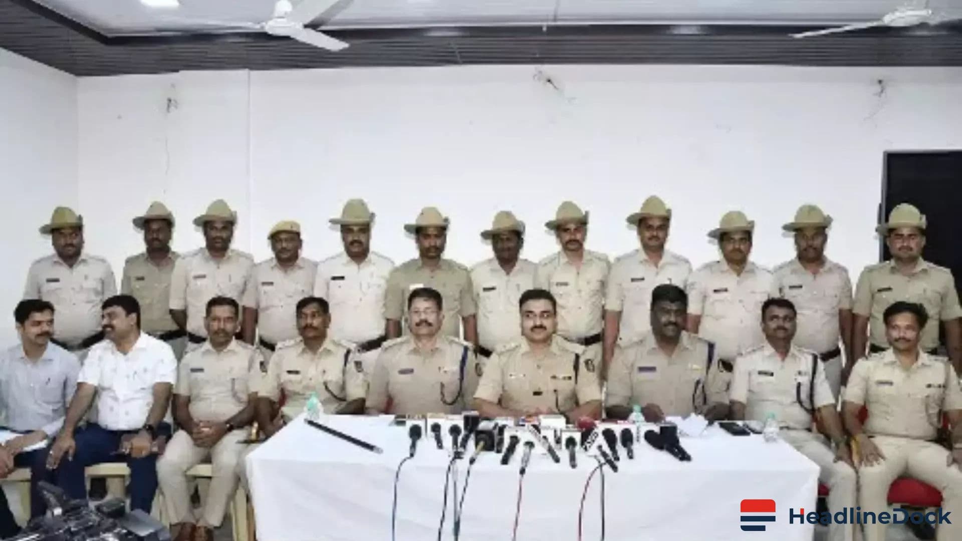 Vijayapura Police Seize Major Illegal Liquor Consignment in Anti-Smuggling Operation