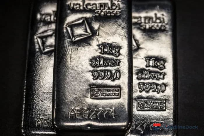 Silver Futures Tumble Over Rs 8,000 on Strong Dollar and Fed Concerns