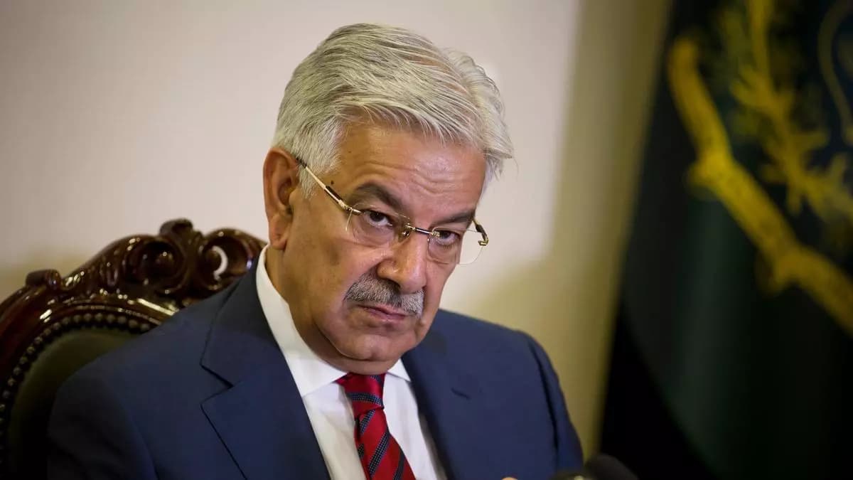 Pakistan Defence Minister Threatens War Over Water Dispute with India