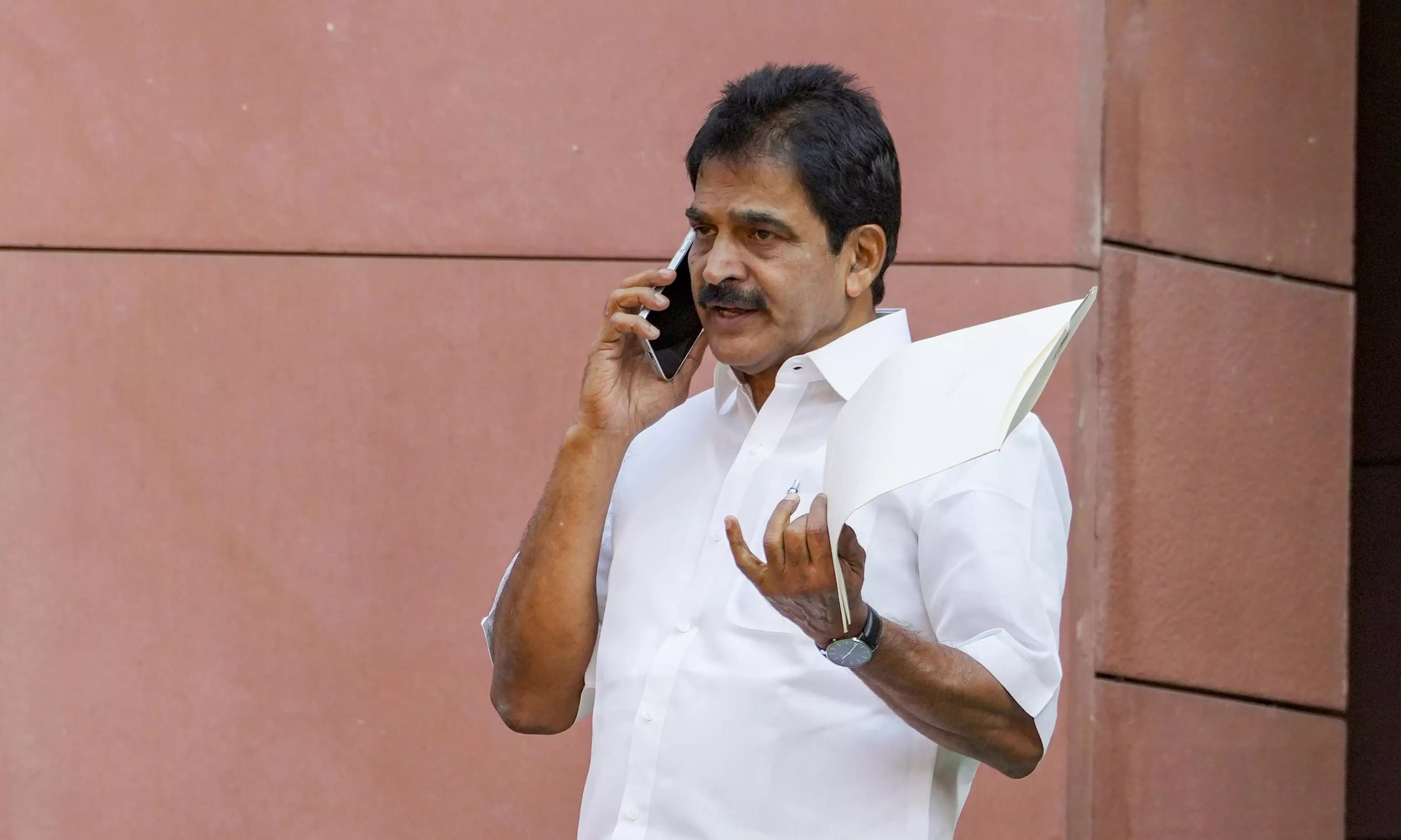 Karnataka Ministers Defend Chief Minister Amid Speculation