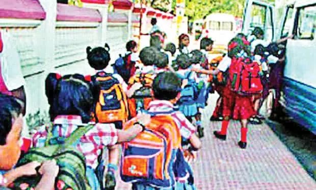 Private School Teachers Forced to Enroll Students During Summer Vacation