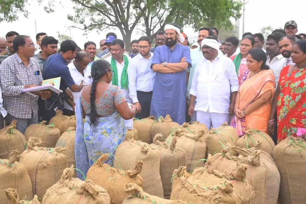 N. Uttam Kumar Reddy Urges Faster Paddy Procurement Amid Rain Forecast