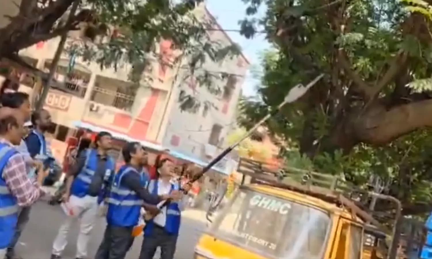 TGSPDCL Launches Major Tree-Pruning and Line-Clearance Drive Across Cybercity