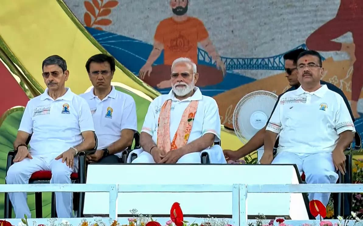 Modi Commissions Three Indigenous Naval Warships to Strengthen Indian Maritime Defense
