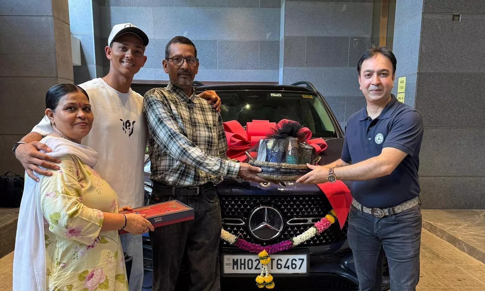 Yashasvi Jaiswal Celebrates Father's Day with a Luxury Car Surprise Gift