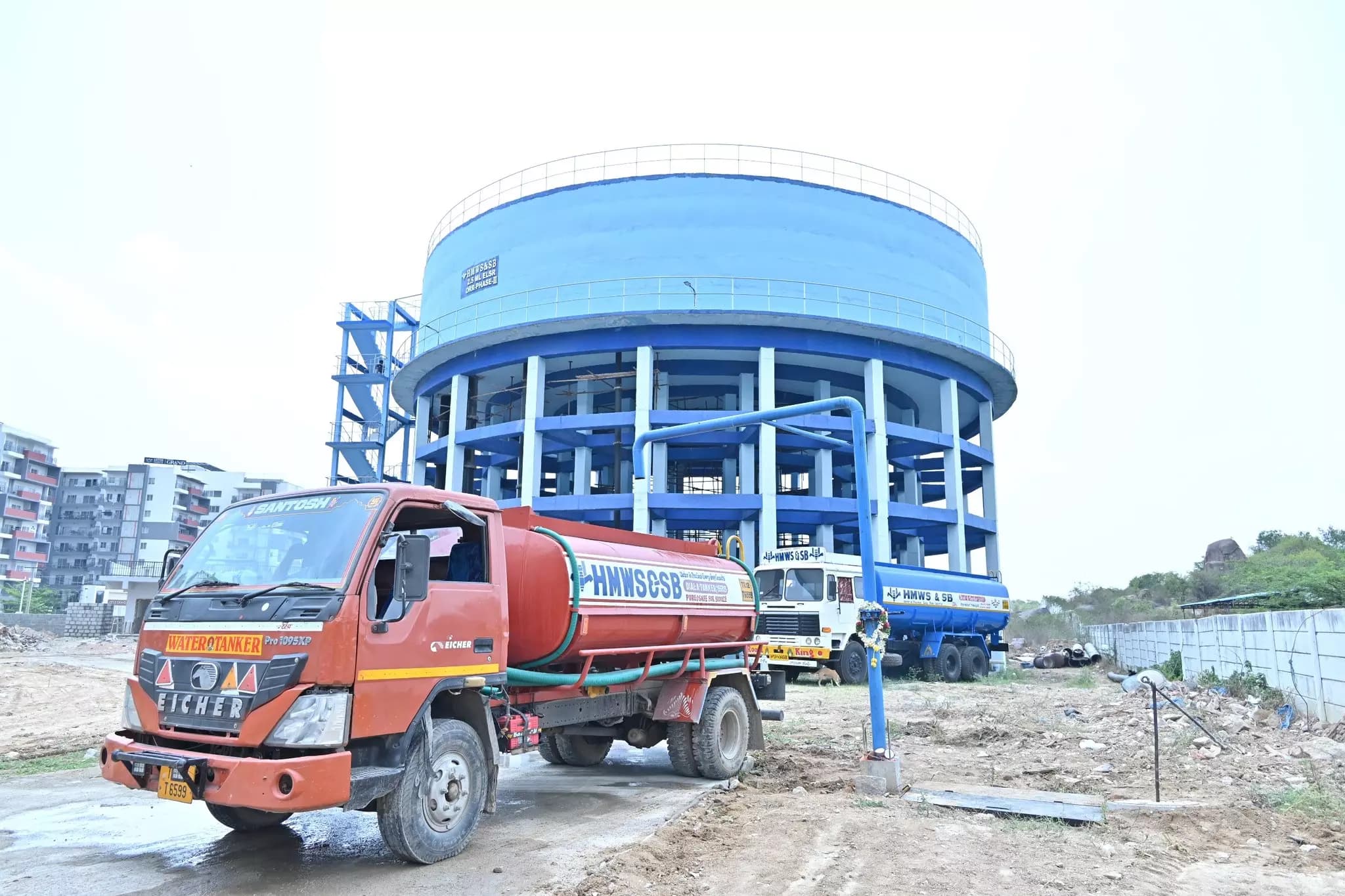 Hyderabad's Water Crisis Worsens as Tanker Bookings Exceed 15,200 in a Single Day