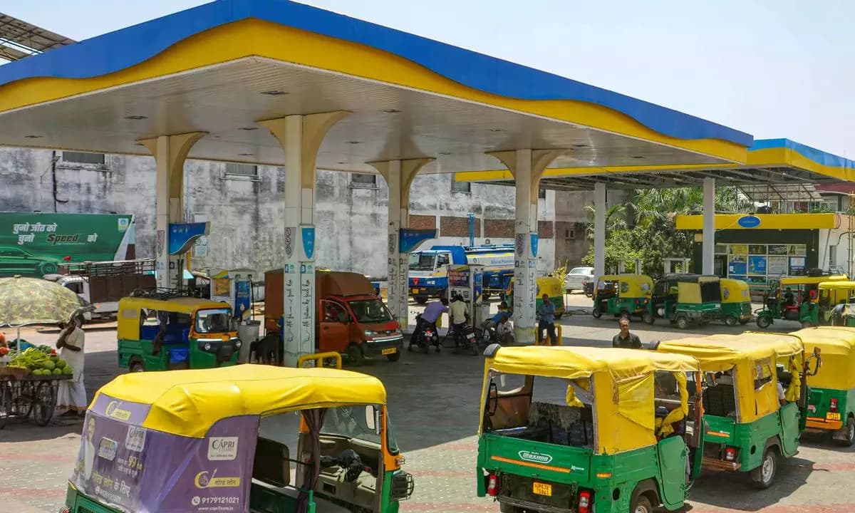 CNG Prices Soar by Rs 2 in Delhi Amidst Oil Price Hikes